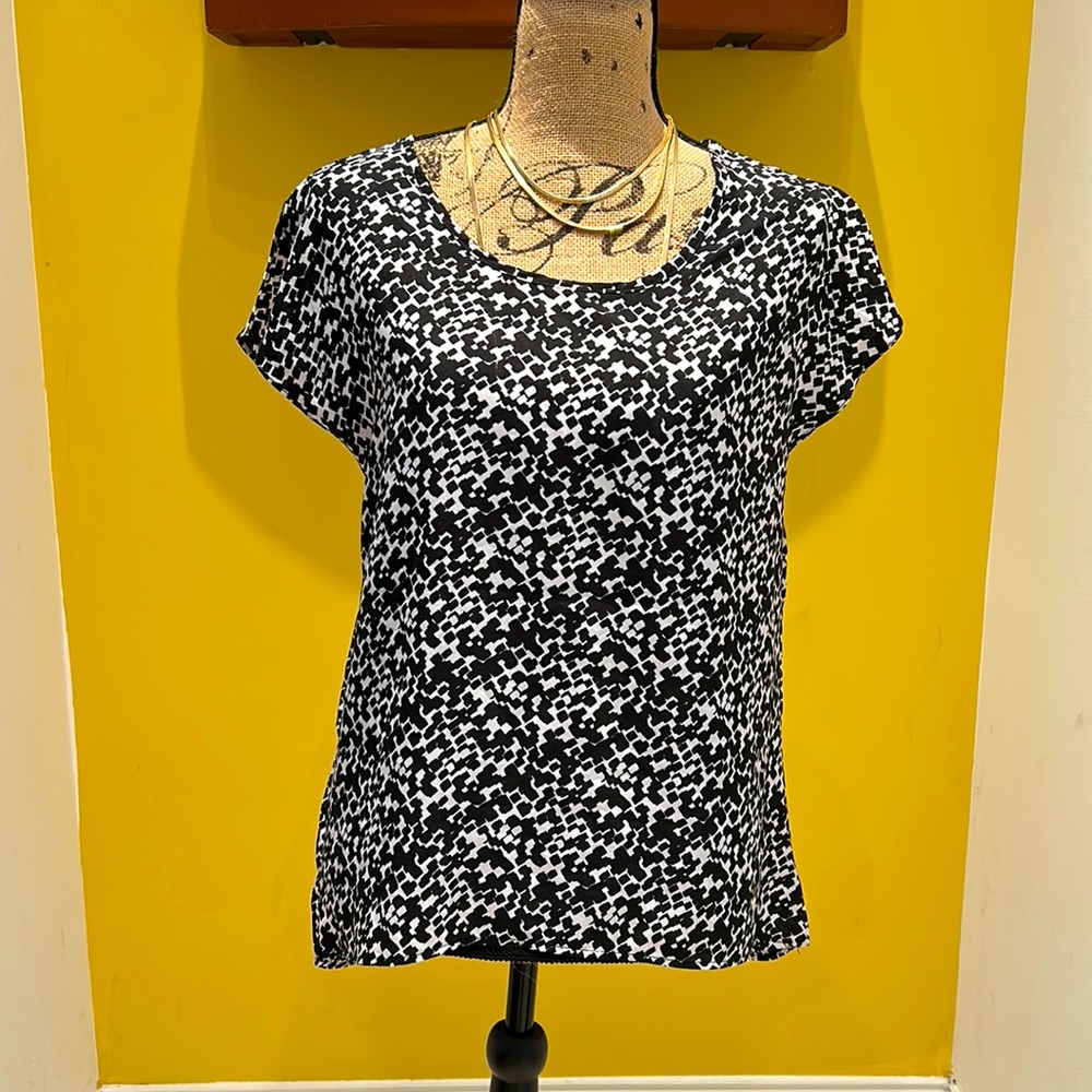 Oak & Olive Black White Blouse